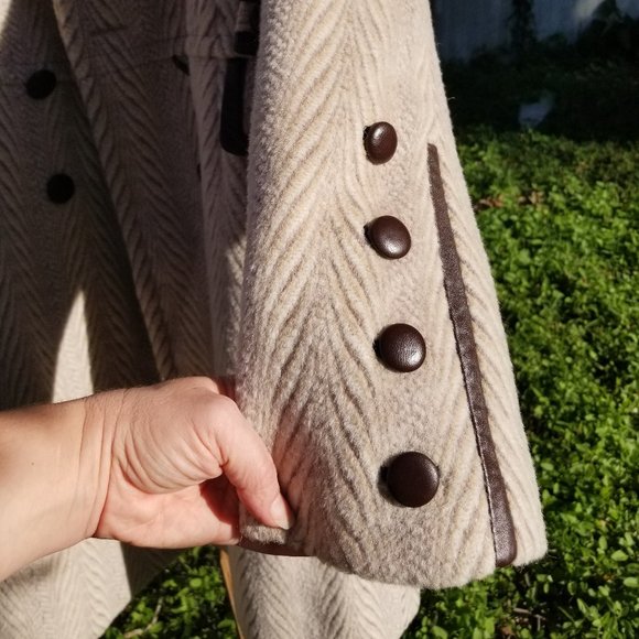 SOLD new Winter/fall Coat size L wool/leather - Picture 4 of 7